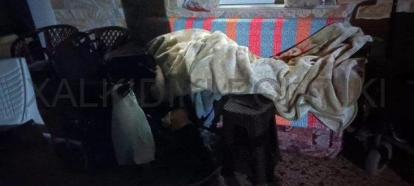 Έξωση 81χρονου Χαλκιδική:  Άλλαξαν την κλειδαριά του σπιτιού και τον ανάγκασαν να κοιμηθεί στη βεράντα