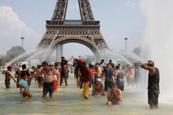 Περιβάλλον: Η Γαλλία προετοιμάζεται για «κλιματικό σοκ»