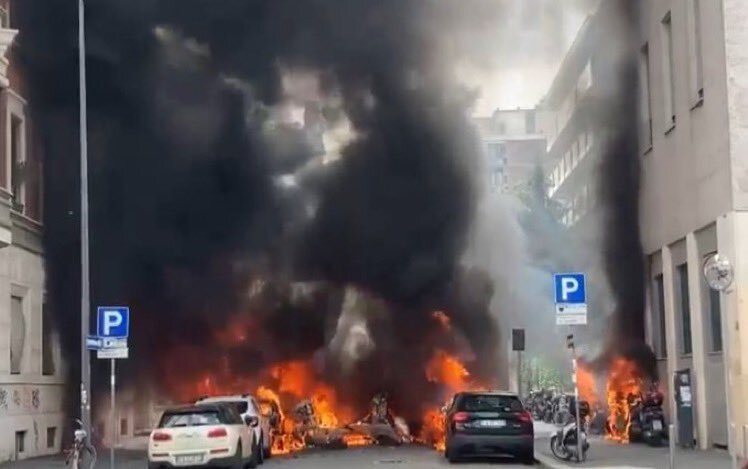 Strong explosion in Milan: shocking video, with cars on fire