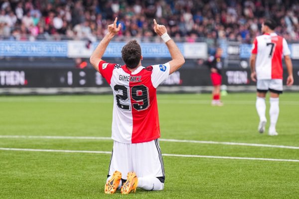 Εξέλσιορ – Φέγενορντ 0-2: «Αγκαλιά» με τον τίτλο η ομάδα του Ρότερνταμ