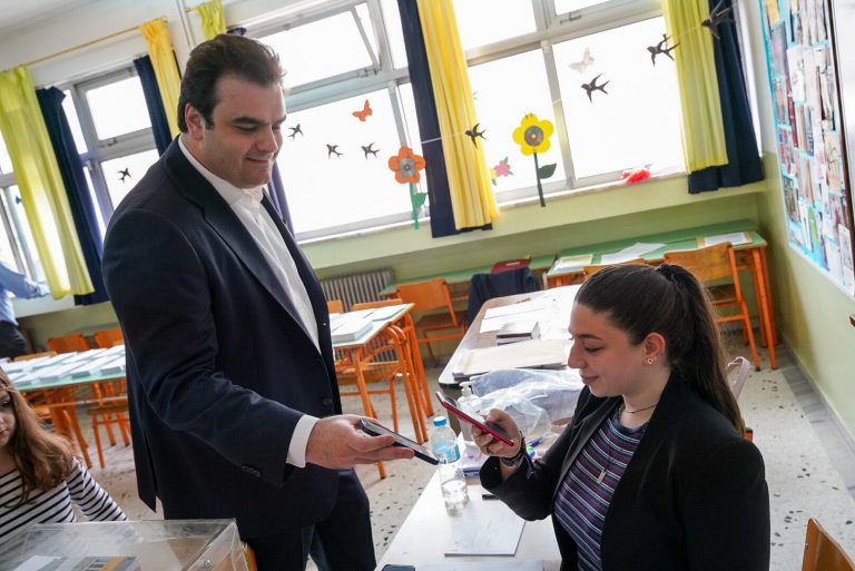 Εκλογές 2023: Ψήφισε με Gov.gr Wallet ο Πιερρακάκης – «Για την Ελλάδα της προόδου»