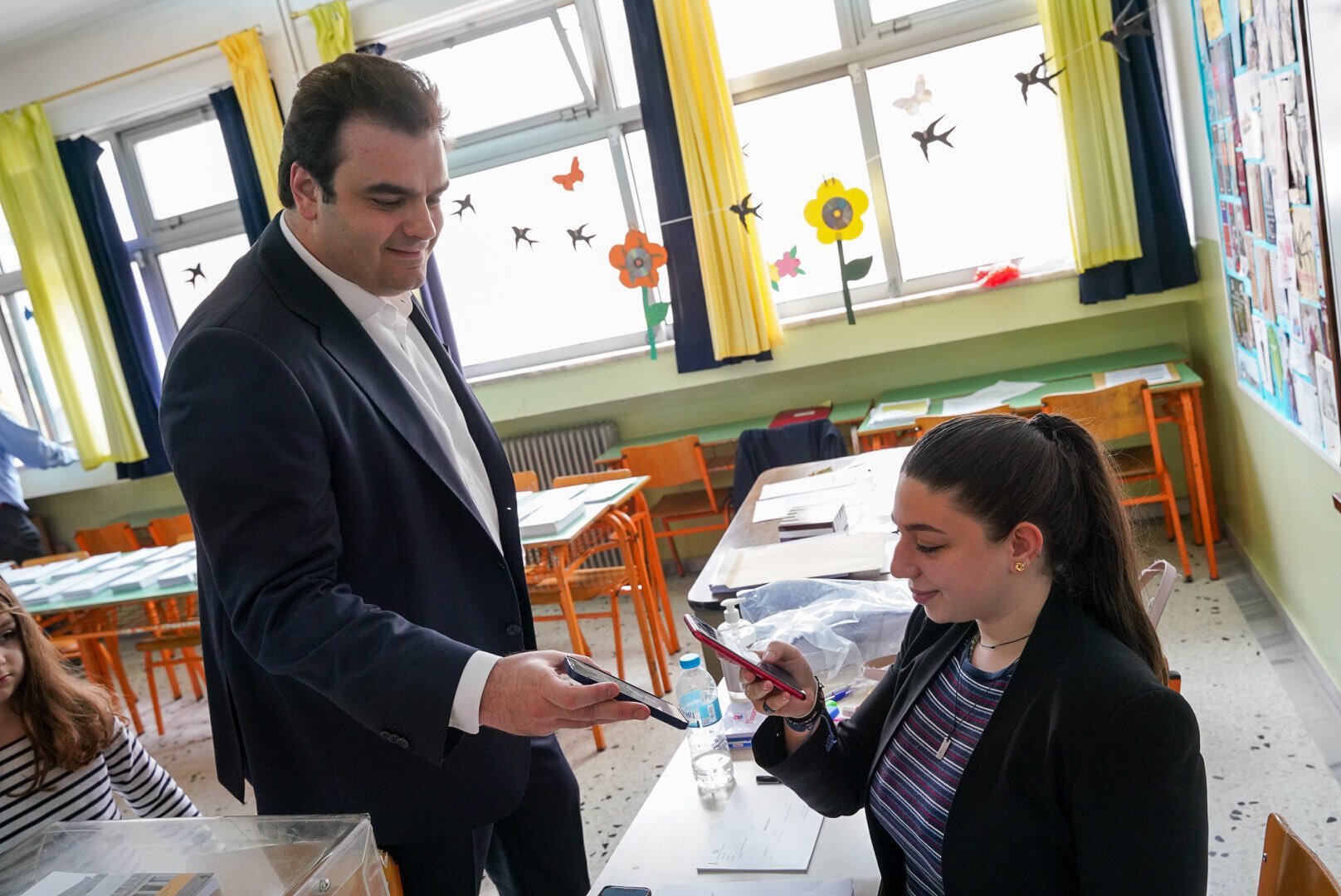 Εκλογές 2023: Ψήφισε με Gov.gr Wallet ο Πιερρακάκης – «Για την Ελλάδα της προόδου»