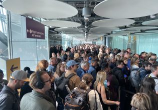 Βρετανία: Μεγάλες καθυστερήσεις στα αεροδρόμια