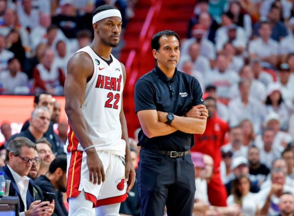 Οι Χιτ έκλεισαν αεροπορικά εισιτήρια για το Ντένβερ