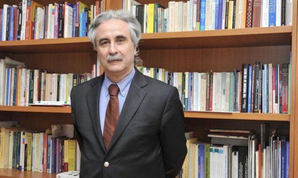 Κώστας Γουλιάμος: Με το ΚΚΕ γιατί είναι δοκιμασμένο στις θύελλες