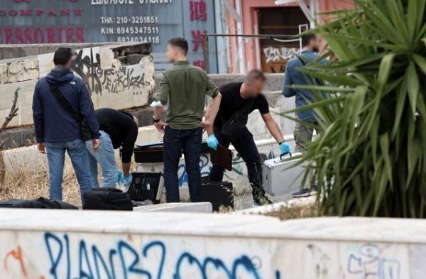 Βαρβάκειος: Πάνω από 20 μαχαιριές εντόπισε ο ιατροδικαστής στην 60χρονη που δολοφονήθηκε