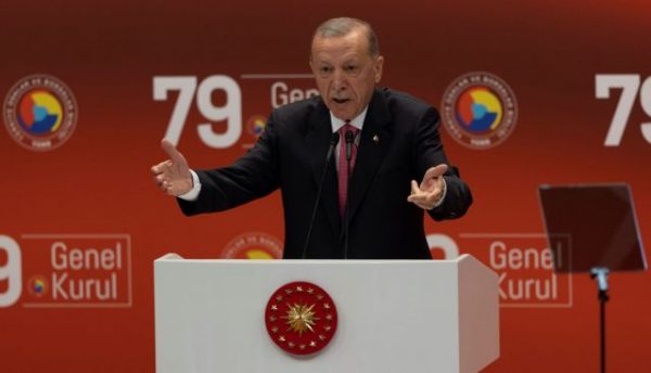 Εξαλλος ο Ερντογάν με βίντεο φιλοκούρδων ακτιβιστών στη Σουηδία