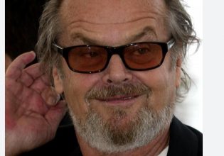 Τζακ Νίκολσον: Ατημέλητος και αξύριστος σε αγώνα των Λέικερς με τον γιό του