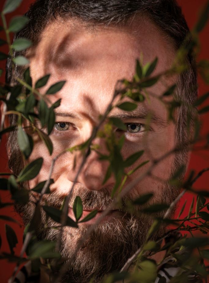 Κωστής Μαραβέγιας: Ανοίγει την καλοκαιρινή σεζόν με συναυλία -εκπληξη στον Κήπο του Μεγάρου