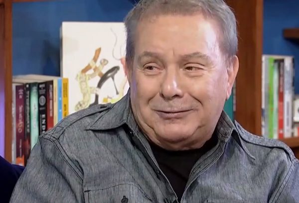 Συγκλονίζει ο Μανώλης Μητσιάς: «Έβγαλε το πιστόλι και μου έδωσε μια στον κρόταφο»