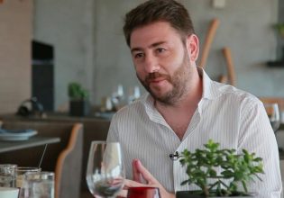 Νίκος Ανδρουλάκης: «Έχω κάνει πολλά ταξίδια σε πάνω από 50 χώρες κυρίως μόνος μου»