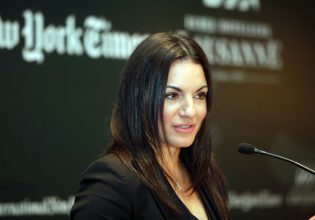 Όλγα Κεφαλογιάννη – Μίνως Μάτσας: Η αδημοσίευτη φωτογραφία από τον γάμο τους