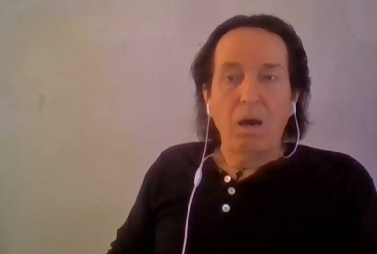 Γιάννης Βογιατζής: Η στιγμή που ο Πασχάλης μαθαίνει στον «αέρα» τον θάνατό του