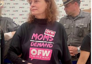 Σούζαν Σάραντον: Συνελήφθη σε διαμαρτυρία για την αύξηση του κατώτατου μισθού