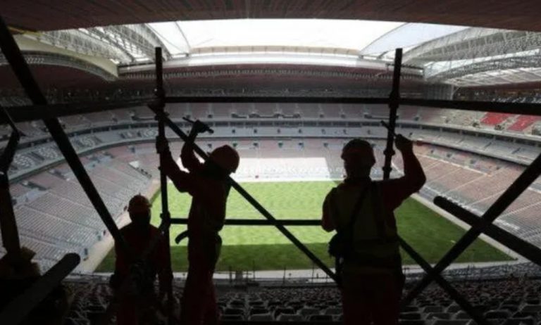 Το δράμα των εργαζόμενων όταν έσβησαν τα φώτα στο Μουντιάλ του Κατάρ