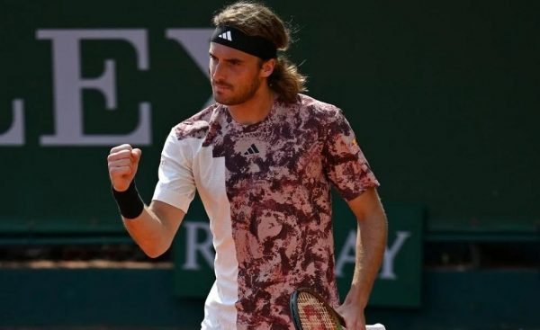 Τσιτσιπάς για Μεντβέντεφ: «Παίζει καλύτερα φέτος στο χώμα»