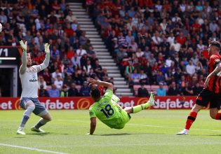 «Κλειδώνει» το σεντόνι η Γιουνάιτεντ (0-1) – «Ζωντανή» για την τετράδα η Λίβερπουλ (1-1)