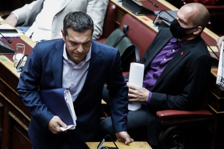 ΣΥΡΙΖΑ: Διαψεύδει ότι υπήρξε ραντεβού Τσίπρα – Βαρουφάκη στο Σούνιο