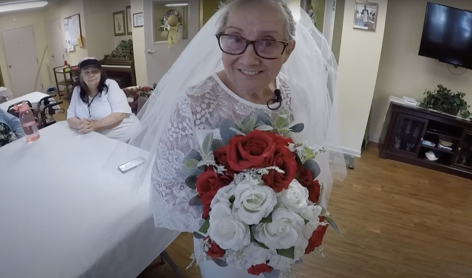 A 77-year-old woman married… herself – the resounding message she sends