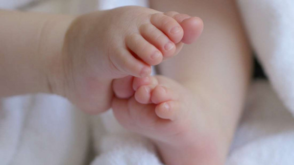 Θεσσαλονίκη: Έκλεψαν τον βαφτιστικό σταυρό από μωρό αμέσως μετά το μυστήριο