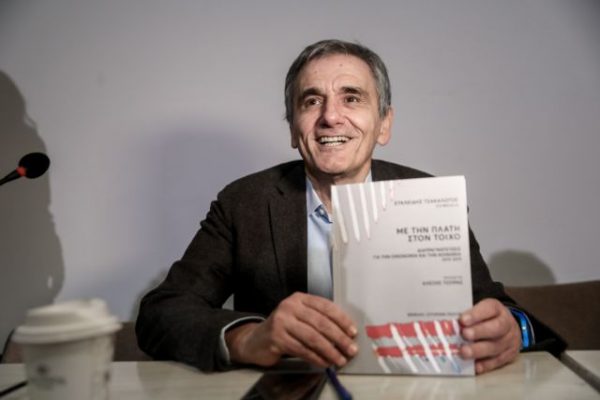 Τσακαλώτος: Πώς απάντησε στον Μητσοτάκη για το «μαρξιστής» – Η αναφορά στον Χάρι Πότερ