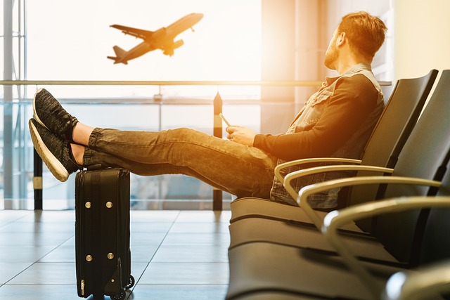 Πτήσεις: Περάστε να σας ζυγίσουμε πριν την επιβίβασή σας - Ποια αεροπορική εταιρεία αλλάζει τους κανονισμούς