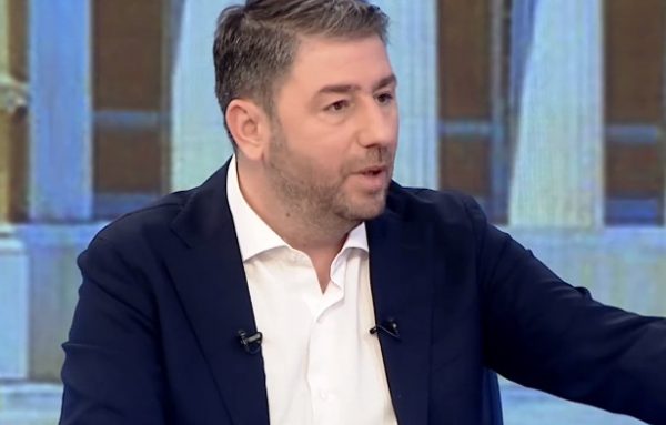 Ανδρουλάκης: Διμέτωπη επίθεση σε ΝΔ και ΣΥΡΙΖΑ – Τι είπε για κυβερνήσεις συνεργασίας