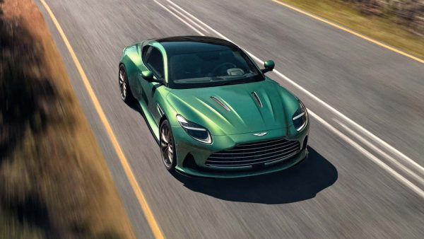 Aston Martin DB12: Σε υψηλότερα… DeciBel