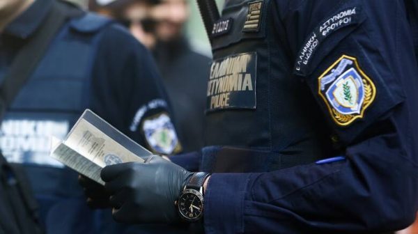 «Καλά να …πάθει» ο αστυνομικός, που «δεν έκανε πως … κοιμάται»