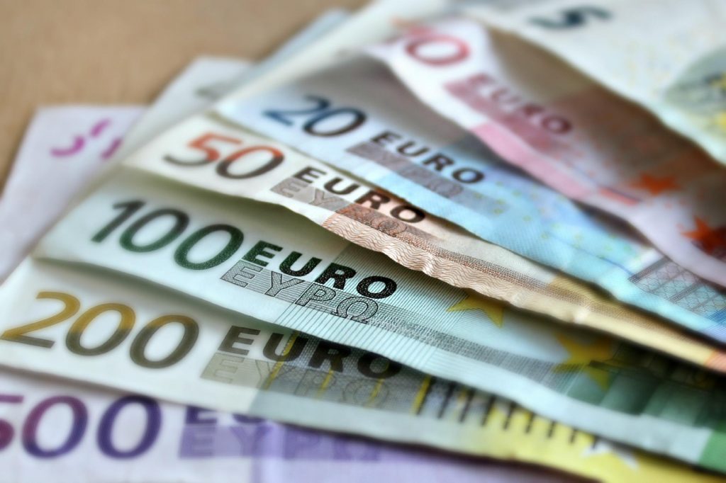 Θύμα εξαπάτησης έπεσε άντρας στη Ρόδο – Φίλος του «έφαγε» 61.000 ευρώ