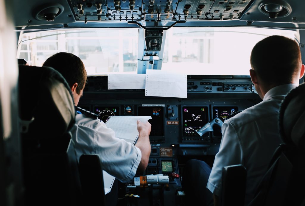 Κύκλωμα έδινε «πέτσινα» διπλώματα σε πιλότους – Πώς λειτουργούσε