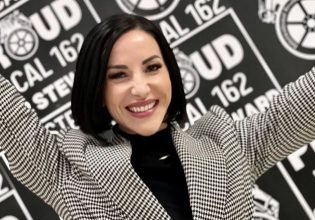 Η γυναίκα πίσω από την απεργία των συγγραφέων του Χόλιγουντ –  «Είμαστε το σφυρί στο μολύβι τους»