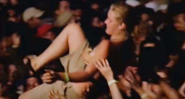 Ένα παρανοϊκό φεστιβάλ: Κορίτσι βιάστηκε σε φορτηγάκι ενώ ο Fatboy Slim κρυβόταν στο καμαρίνι του