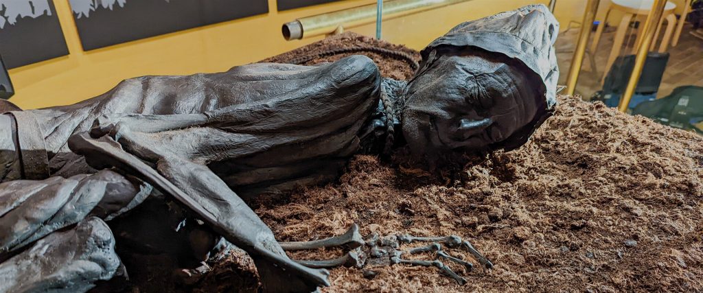 Ο άνδρας του Tollund μοιάζει να κοιμάται: Η αποκάλυψη ενός φόνου 2000 ετών