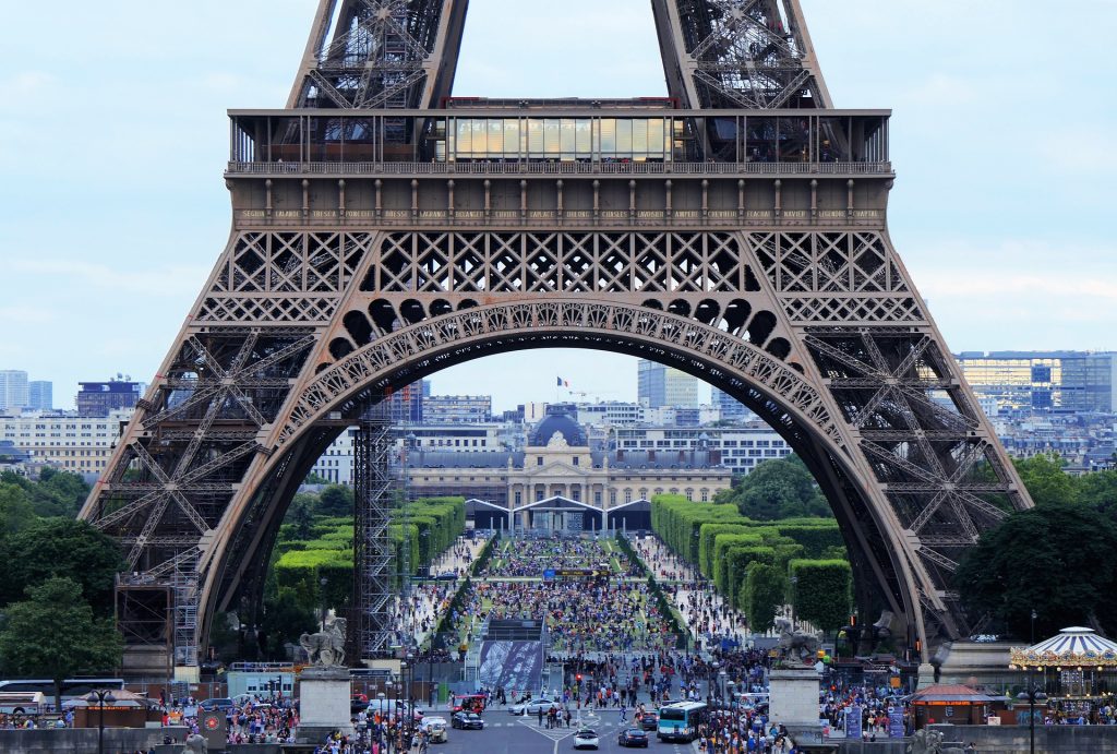 Πύργος του Άιφελ: Το άγνωστο σχέδιο Γάλλου αρχιτέκτονα που απορρίφθηκε
