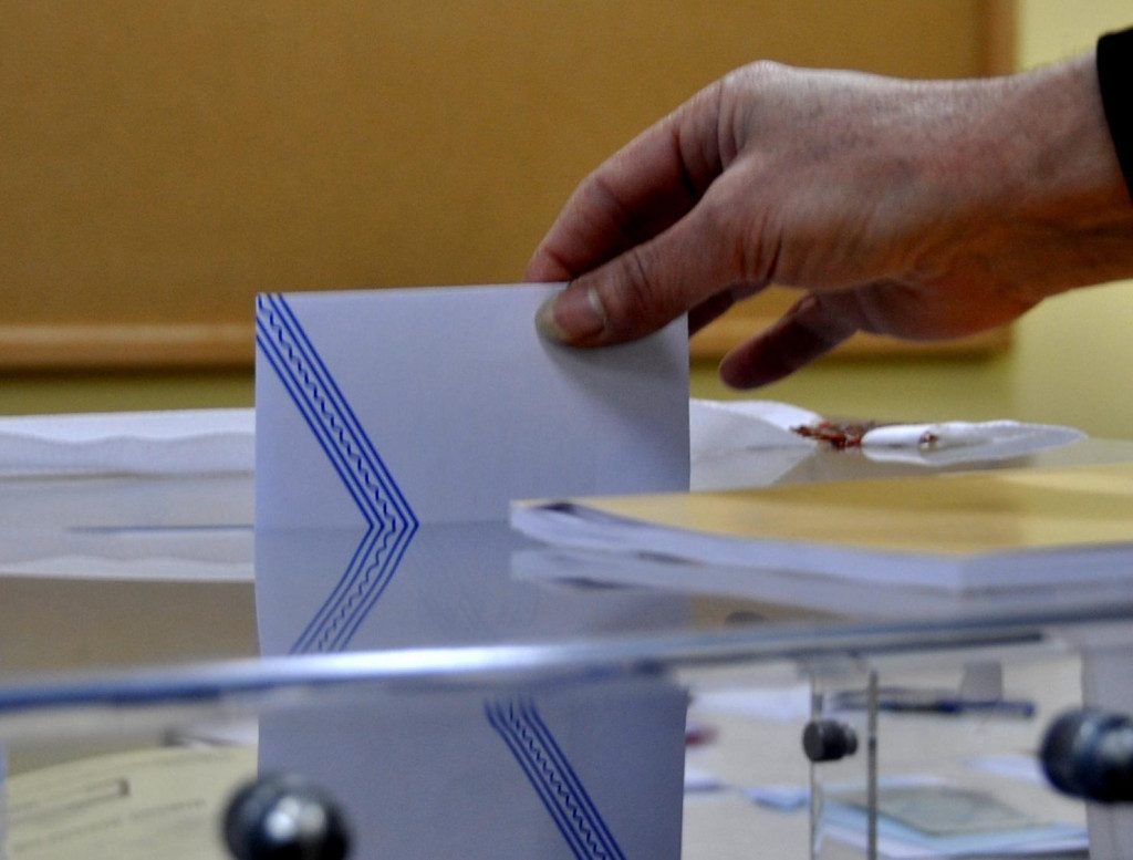 Ολοκληρώνονται οι προετοιμασίες για τις εκλογές – Πότε ψηφίζουν οι Έλληνες του εξωτερικού