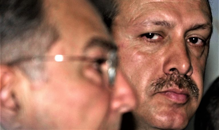 Ερντογάν: Όταν φυλακίστηκε εξαιτίας ενός ποιήματος και… θριάμβευσε