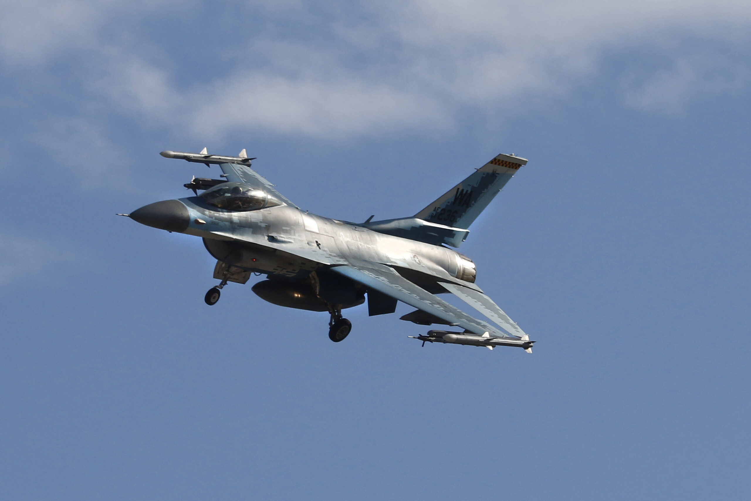 Ουκρανία: Η παράδοση F-16 εγείρει θέμα εμπλοκής του ΝΑΤΟ στη σύρραξη, λέει η Ρωσία