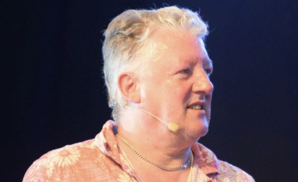 Ο κωμικός Andy Smart πέθανε «απροσδόκητα» σε ηλικία 63 ετών