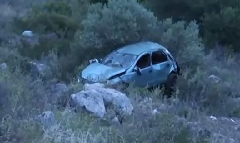 Σχιστό Κορυδαλλού: Χωρίς δίπλωμα ο οδηγός του ΙΧ που έπεσε στον γκρεμό – Γιατί είχε συλληφθεί το προηγούμενο βράδυ