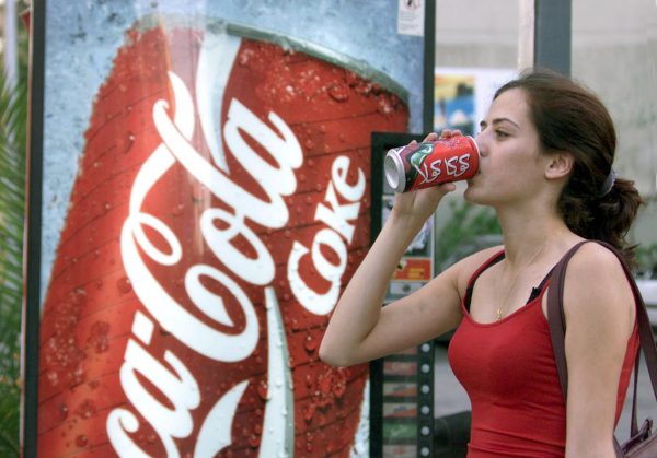 Bloomberg: Η κλέφτρα της… συνταγής της Coca Cola