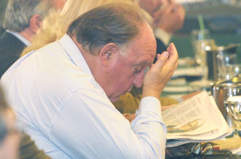 «Δεν γ@@@σαι κι εσύ πρωί πρωί;» – Η ερώτηση που δεν έπρεπε ποτέ να γίνει στον έκρυθμο Πάγκαλο