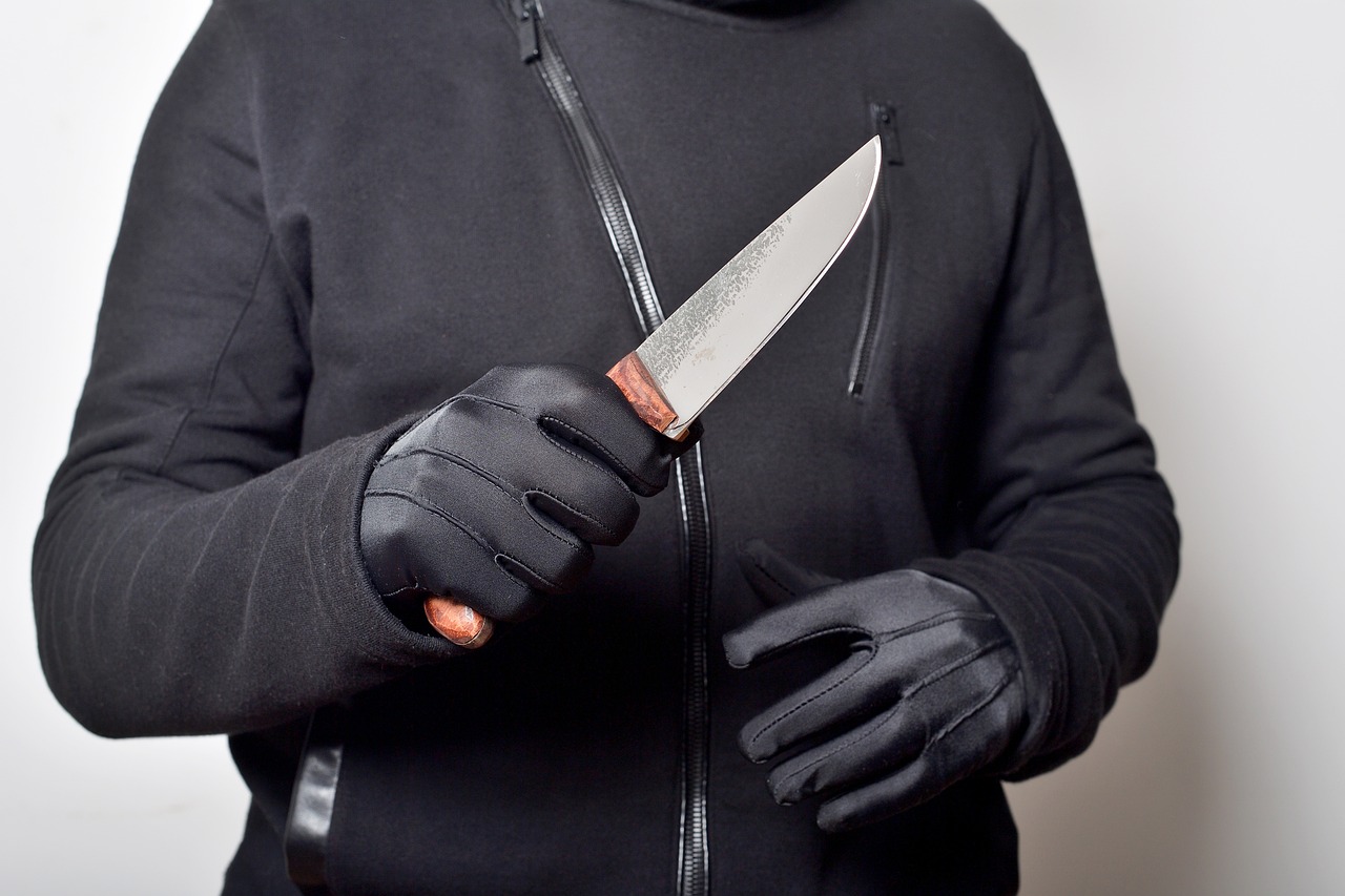 Χανιά: Αστυνομικός εκτός υπηρεσίας έπιασε μαχαιροβγάλτη - Απειλούσε περαστικούς