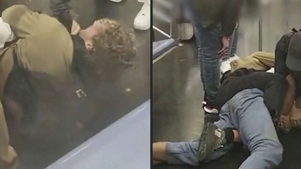 Πρώην πεζοναύτης στις ΗΠΑ: Κατηγορείται για ανθρωποκτονία – Σκότωσε με κεφαλοκλείδωμα άστεγο στο μετρό της Νέας Υόρκης