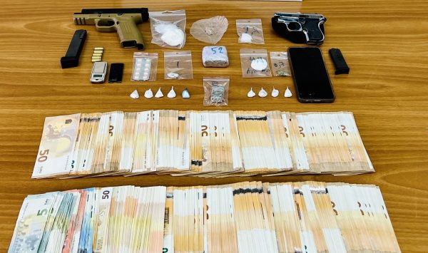 Συνελήφθη 31χρονος με «σούπερ μάρκετ» ναρκωτικών στο Ίλιον