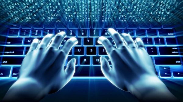 Η Κίνα διαγράφει 1,4 εκατομμύρια αναρτήσεις στα social media