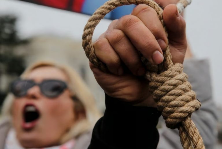 Ιράν: Εκτέλεσαν διαδηλωτές και στη συνέχεια συνέλαβαν συγγενείς τους που διαμαρτυρήθηκαν