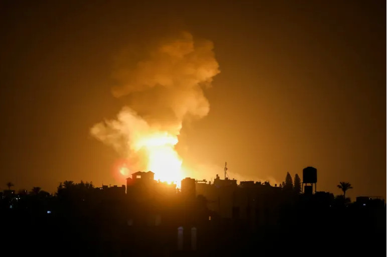 Λωρίδα της Γάζας: Τουλάχιστον 10 νεκροί σε αεροπορικές επιδρομές του Ισραήλ (Δείτε βίντεο)