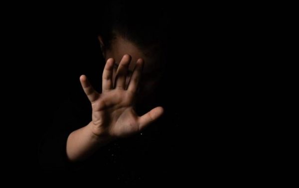 Εφιάλτης για 24χρονη στην Καλαμάτα: 35χρονος την ακολούθησε και επιχείρησε να τη βιάσει