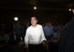 2 συν 1 μάχες του ΣΥΡΙΖΑ σε ένα σπριντ τεσσάρων εβδομάδων